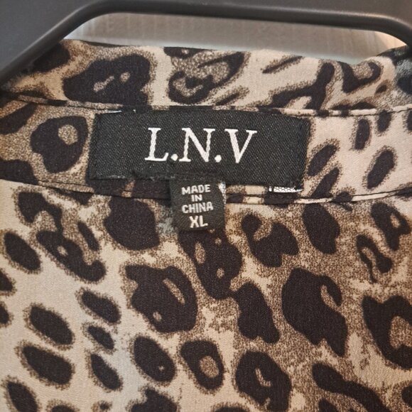 L.N.V. Cheetah Print Blouse - Picture 7 of 7